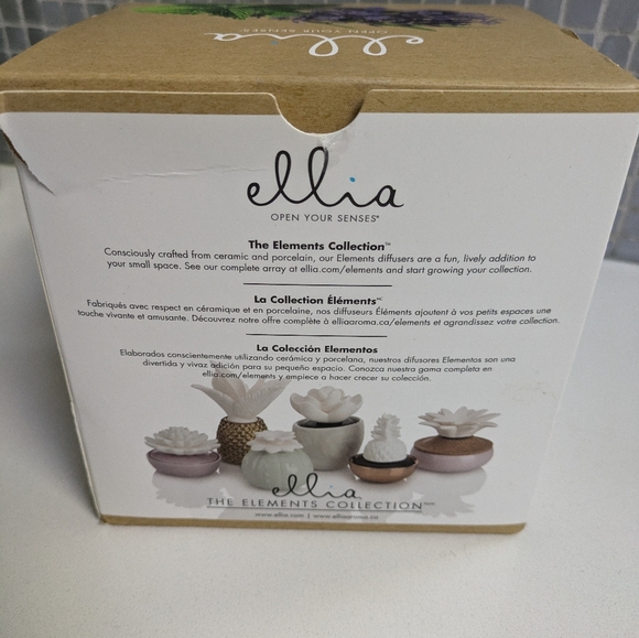 Essential Oil Diffuser - Picture 3 of 5